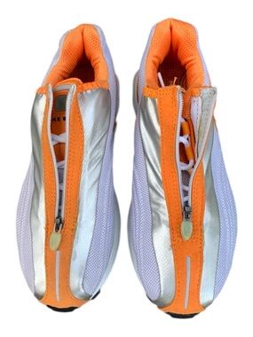 Nike Vintage Y2K Shox R4 White/ Silver / Orange Womens Size 5 🧡🤍👟
